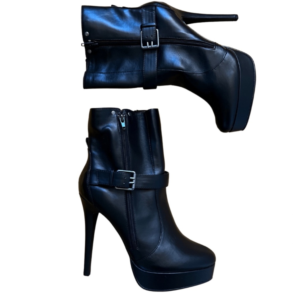 Charles by Charles David Platform Stiletto Heeled Boots 9.5B